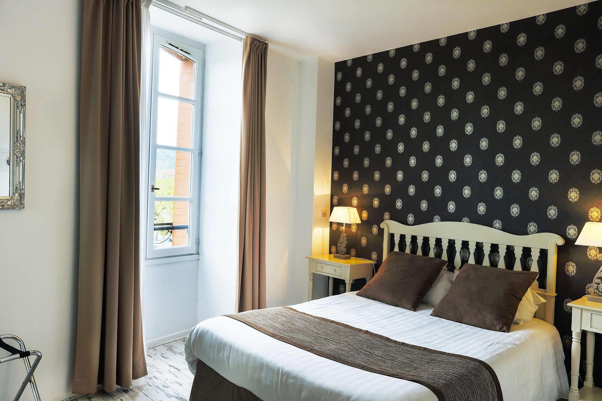 Hotel & Le Moulin De 3*